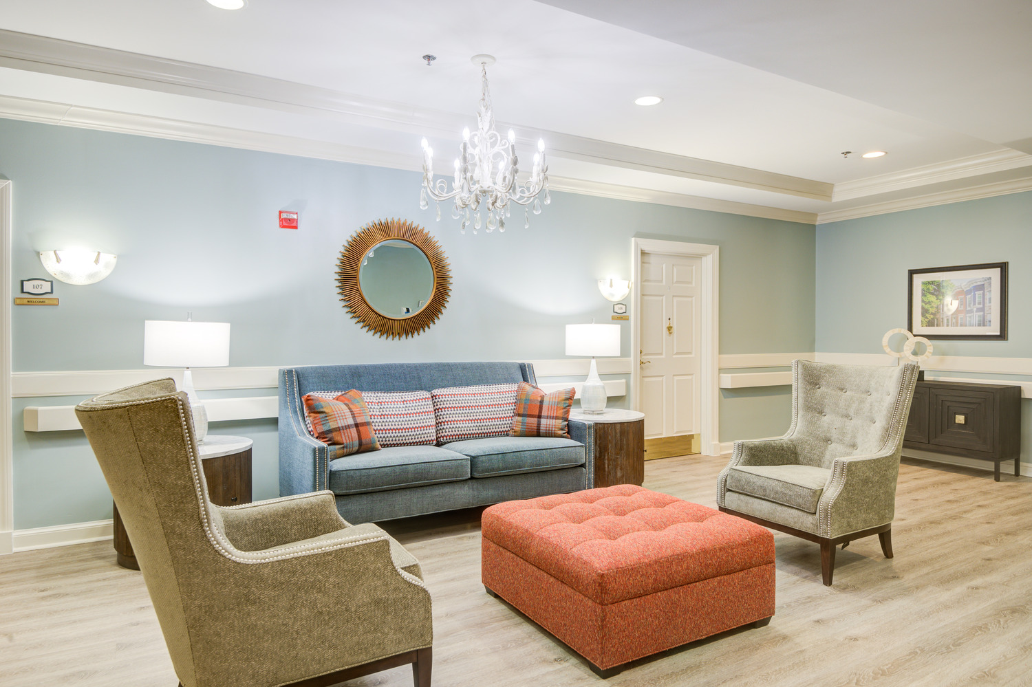 A bright and inviting recreation room at Arbor Terrace Senior Living in Lanham, MD, designed for social activities and daily engagement for seniors near Greenbelt, MD.