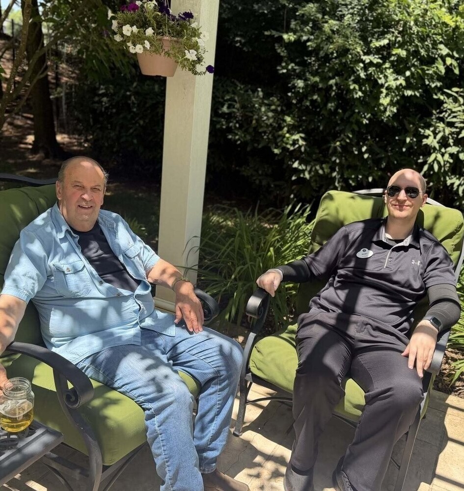 herndon-resident-staff-patio-relaxing