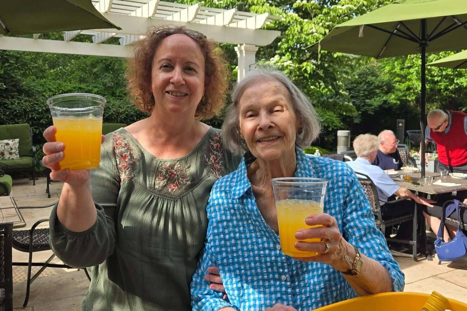 herndon-residents-outdoor-patio-toast