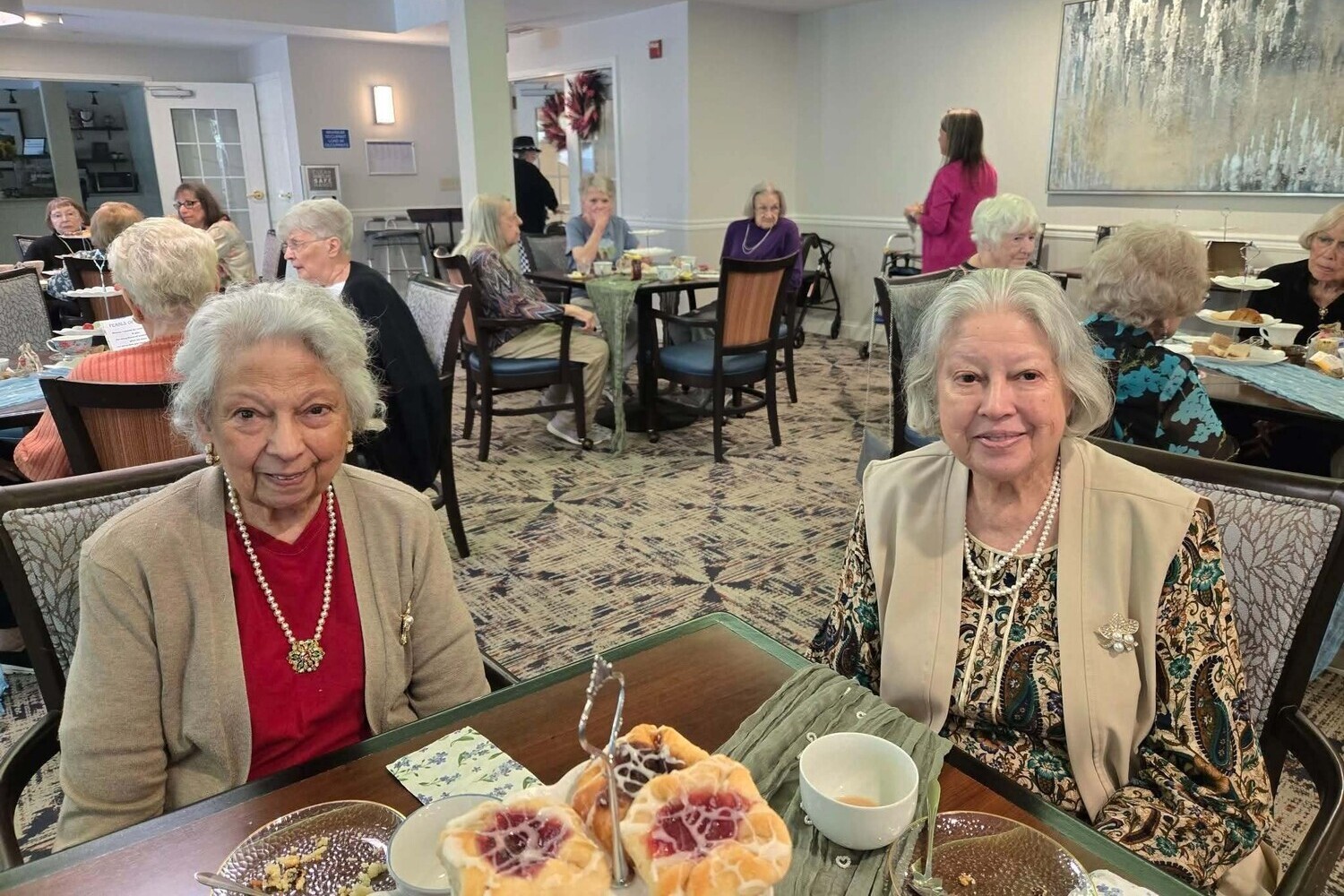 herndon-residents-pastries-festive-tea