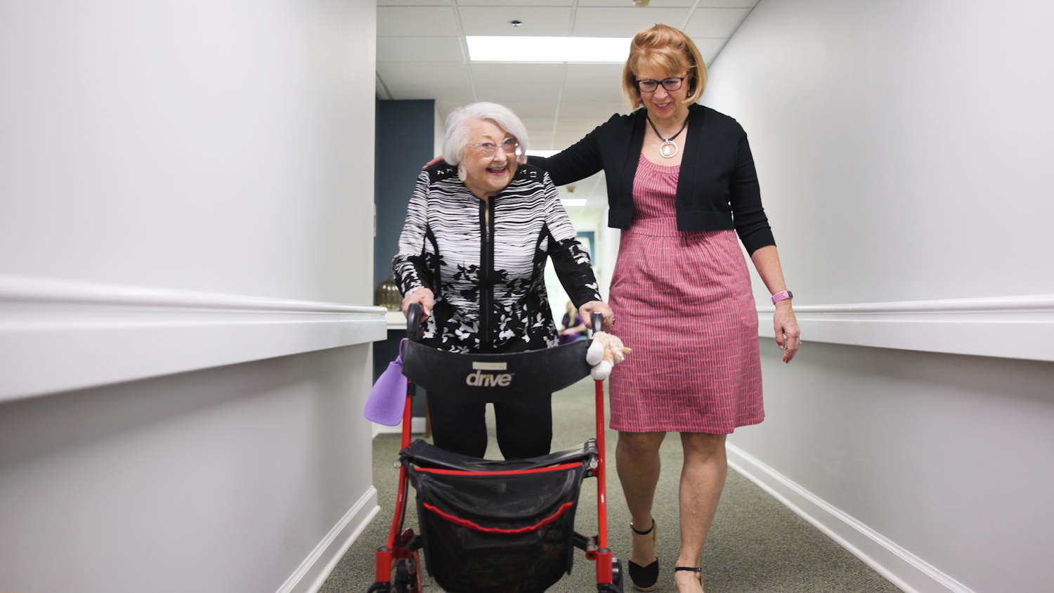 Knoxville-residents-and-staff-21