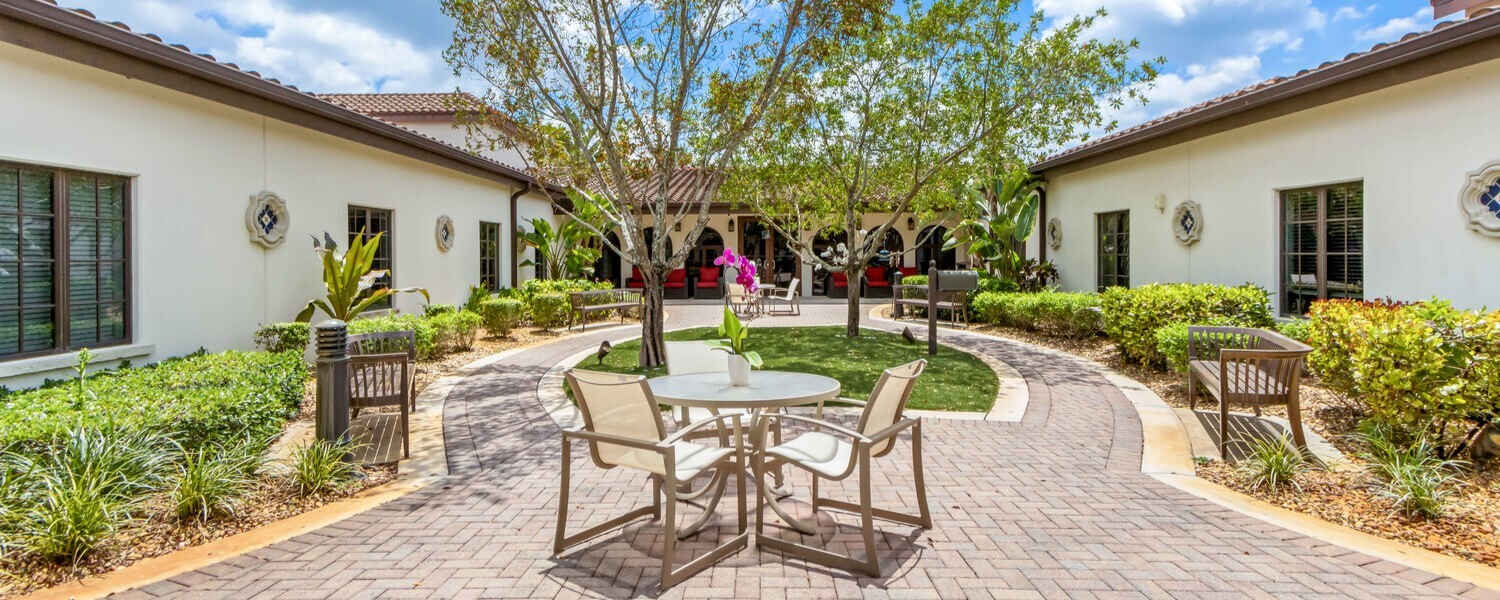 The Arbor at Lake Worth Patio Area