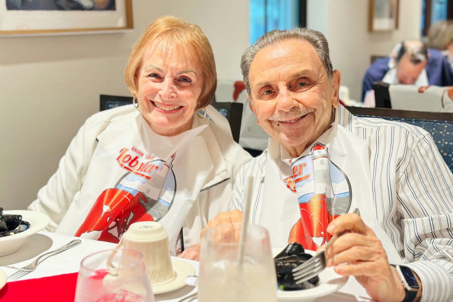 senior residents enjoying their meal
