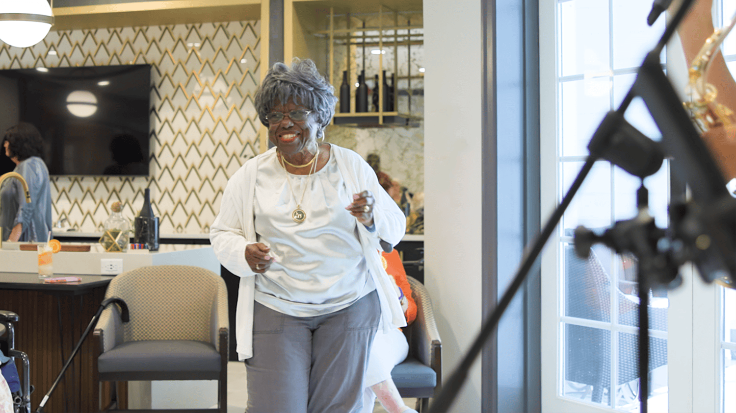 Arbor Terrace Marlton resident dancing