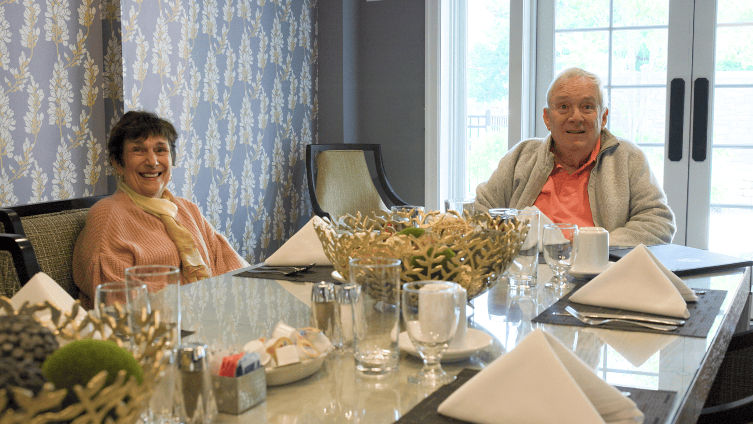 Arbor Terrace Marlton residents dining