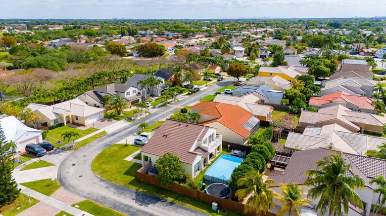 An aerial view of Kendall's established residential neighborhoods in Miami-Dade County, conveniently located near this senior living community in Miami, FL, with easy access to everyday services.