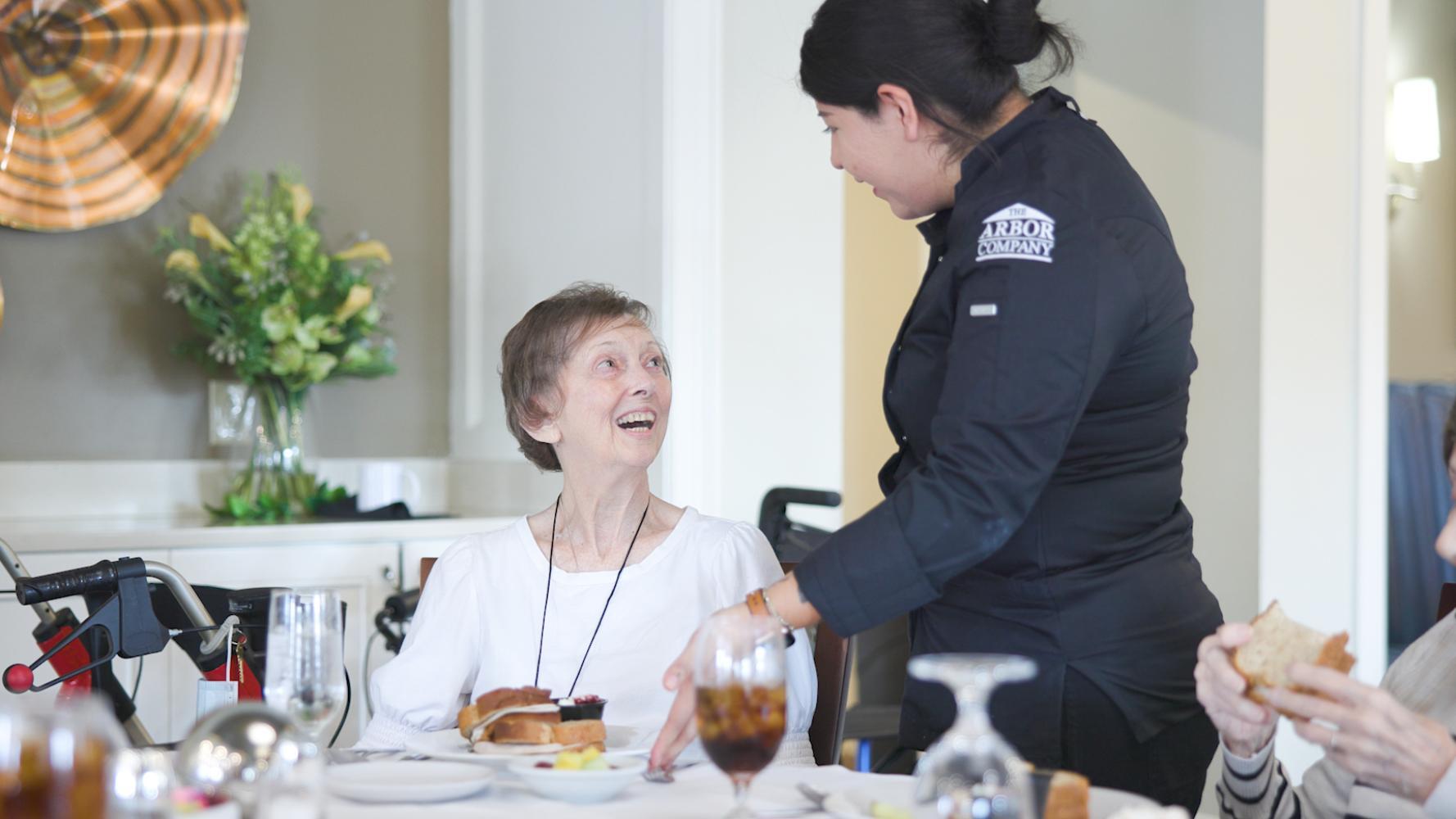 ArborTerraceSouthForsyth-ResidentandStaff-Dining3