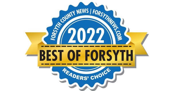 Forsyth County News 2022 Best of Forsyth Readers' Choice award badge, honoring Arbor Terrace as a top-rated assisted living community in Suwanee, GA