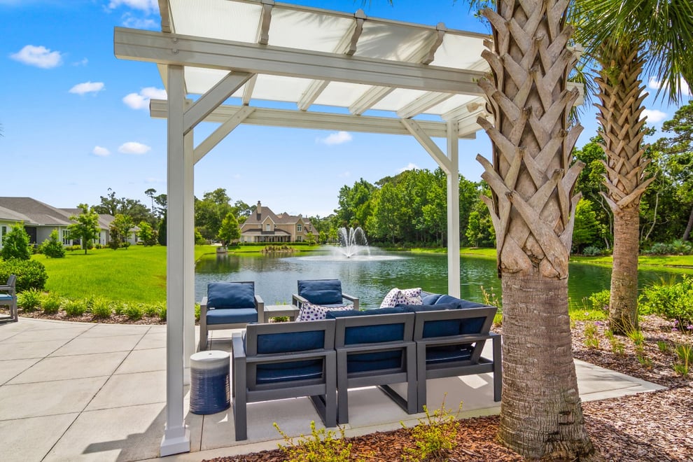 amelia-island-pool-seating-two