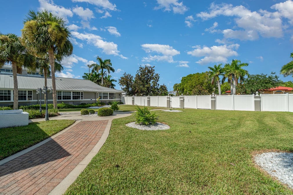 fort-myers-exterior-11