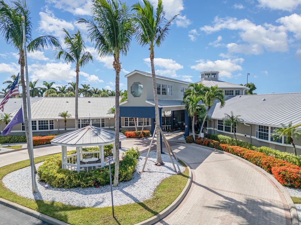 fort-myers-exterior-2