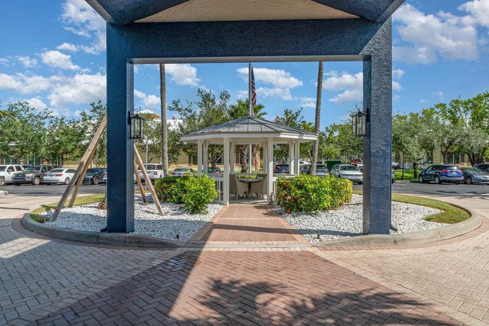 fort-myers-exterior-6