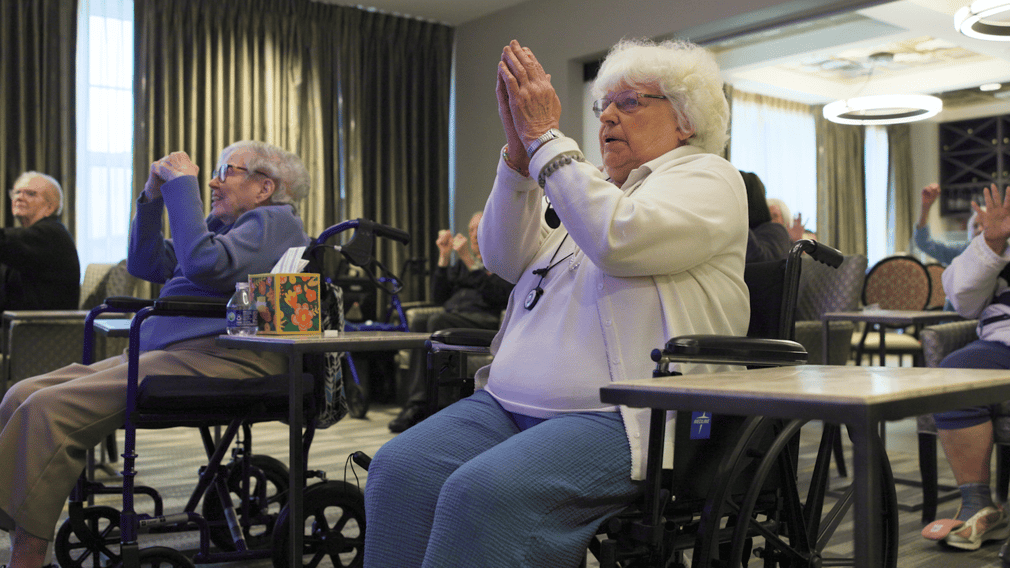 arbor-terrace-glenview-residents-one