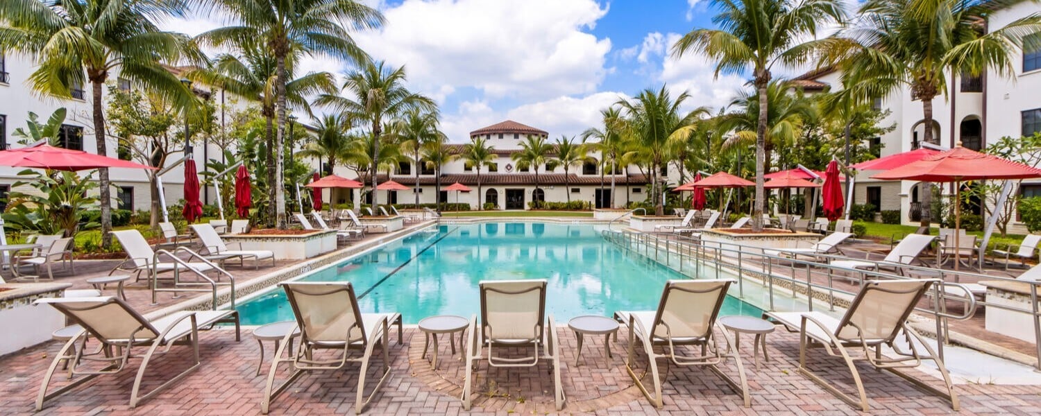 The Arbor at Lake Worth Pool Area