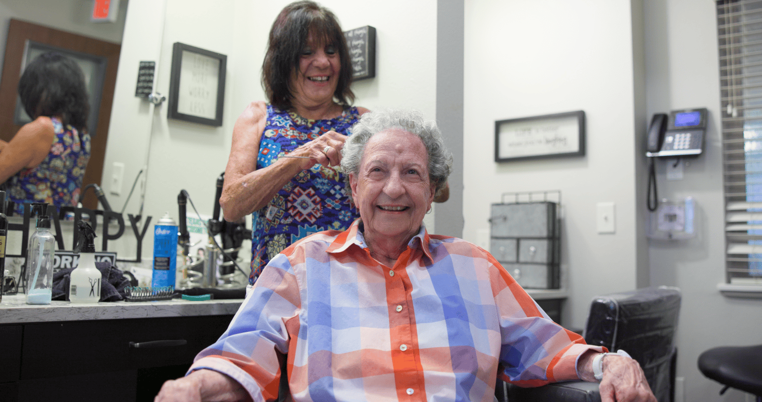 arbor-terrace-lakeway-residents-haircut