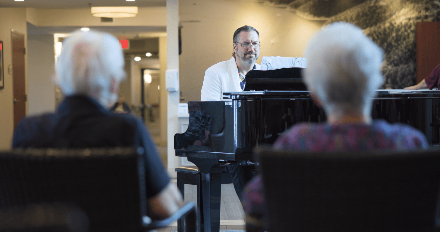 arbor-terrace-lakeway-residents-music-two