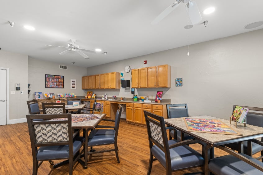 vantage-at-cityview-art-room-two