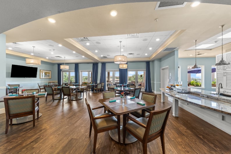 vantage-at-cityview-memory-care-dining-one