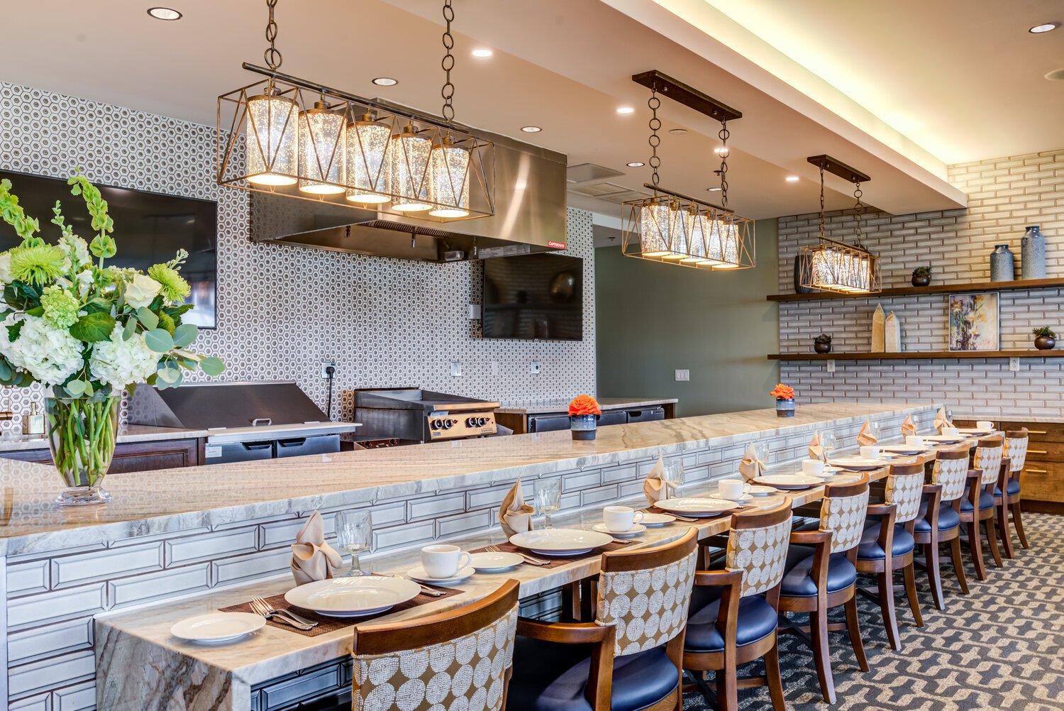 Arbor Terrace Fulton-Bar area 1