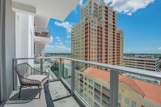 Arbor Mirabelle-Patio