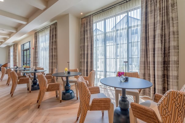 Opus East Memphis dining room
