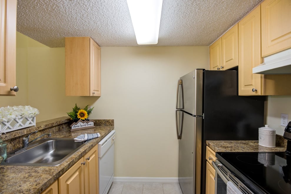 The Preserve at Palm Aire-Kitchen 2