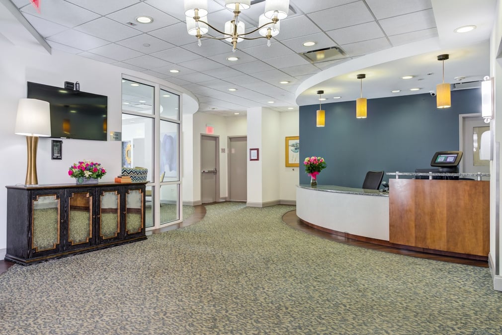 Summit of Uptown - Park Ridge-Lobby