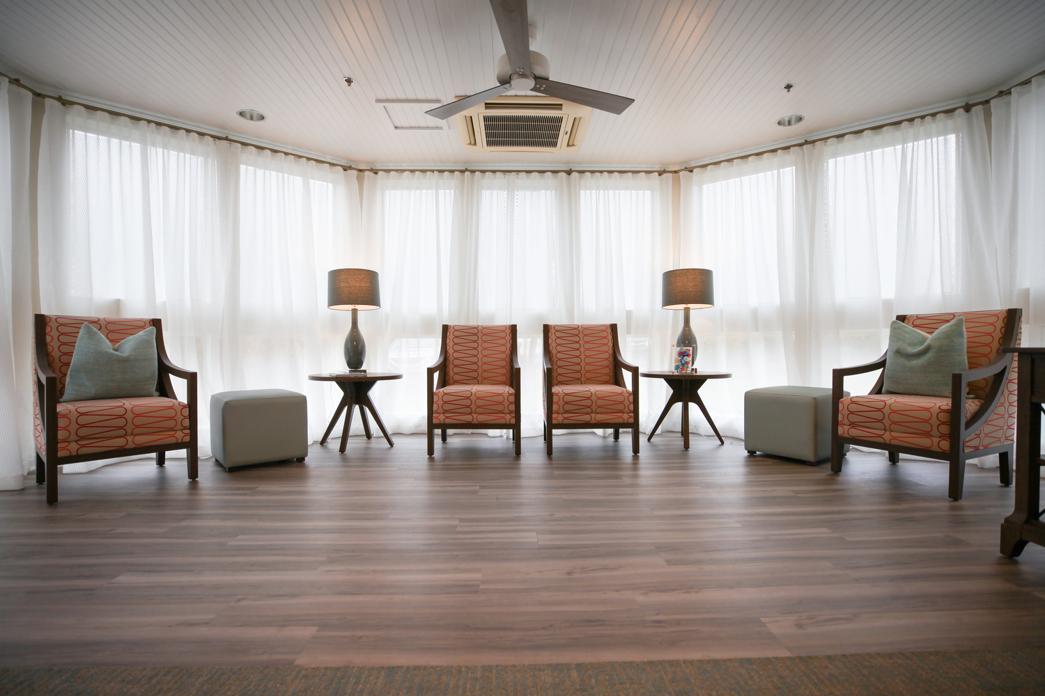 Spartanburg-hallway-end-1